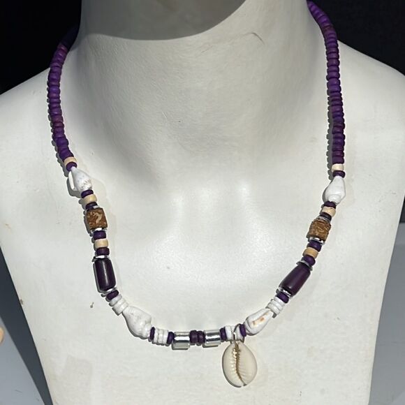 Bundle Sale 3 for $15 | Shell & Bead Necklace with Hanging Shell - Picture 1 of 9